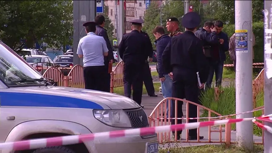 Rusia investiga apuñalamiento masivo reivindicado por EI