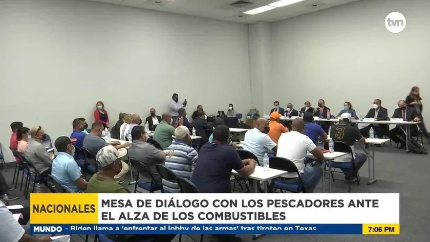 Pescadores se reúnen con las autoridades