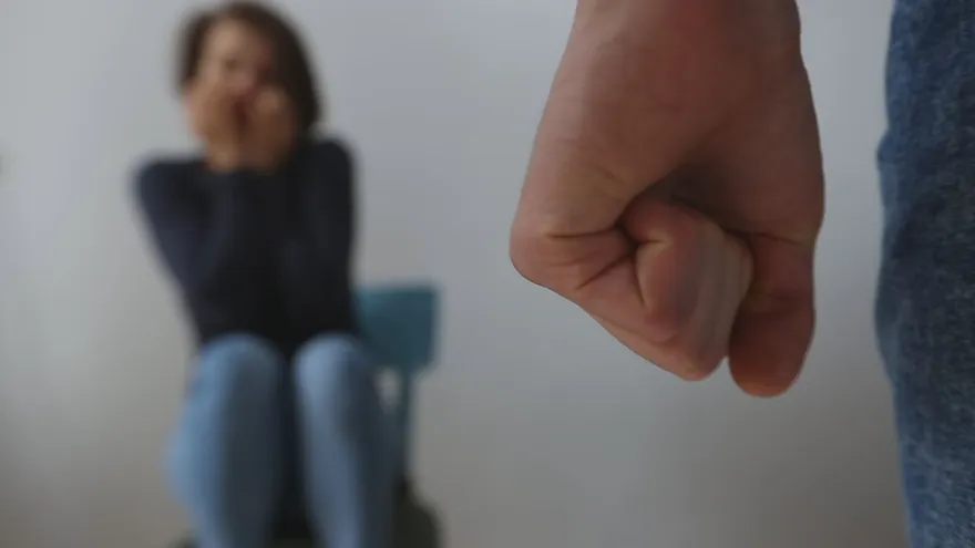 Policía Nacional refuerza estrategias de prevención contra la violencia doméstica e insta a la ciudadanía a denunciar