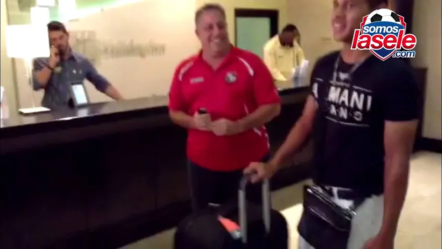 Llegada de Roberto Chen al hotel de concentración en Florida