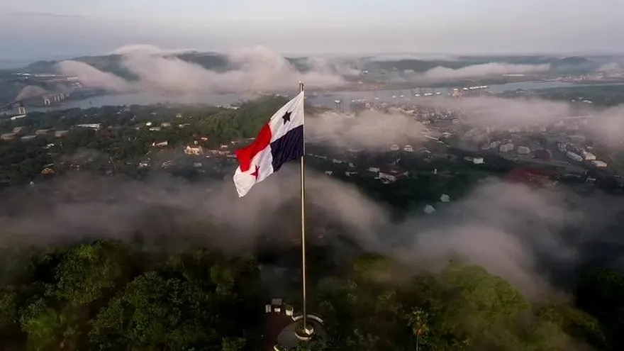 Futbolistas serán abanderados de los desfiles patrios