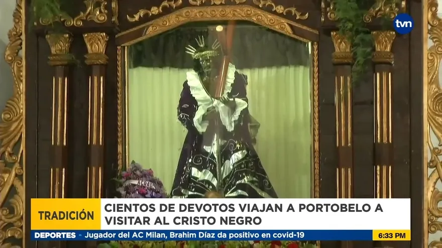 Creyentes del Cristo Negro de Portobelo acuden a visitarlo