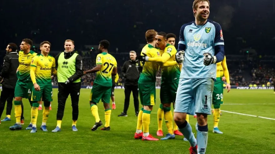 El colista de la Premier echa en penaltis al Tottenham de la FA Cup