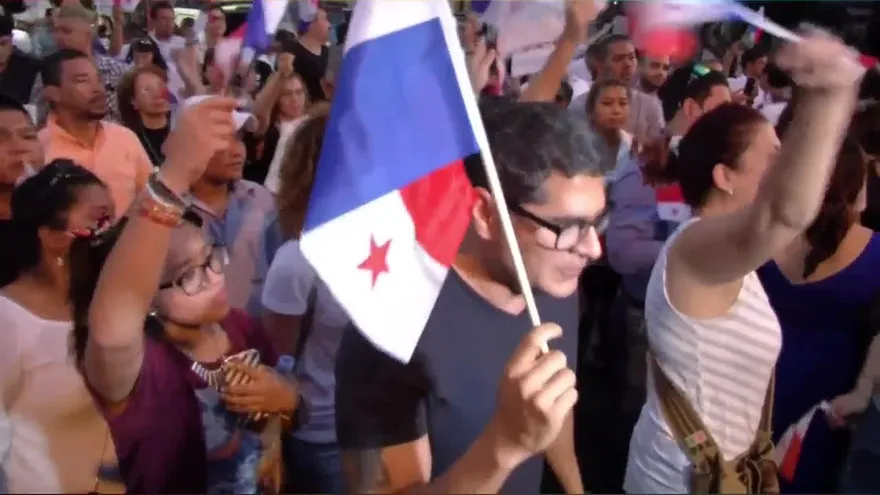 Panameños repudian la impunidad y la corrupción en marcha