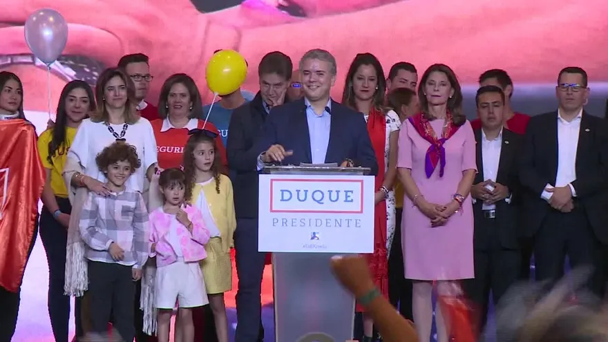 Duque y Petro van a segunda vuelta por presidencia en Colombia