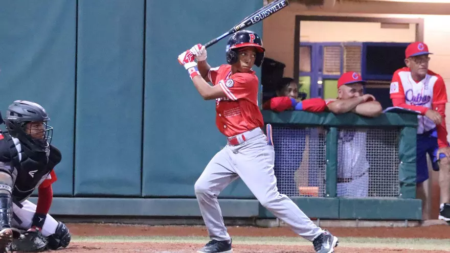 Panamá en acción ante Cuba en el Mundial de Béisbol U12