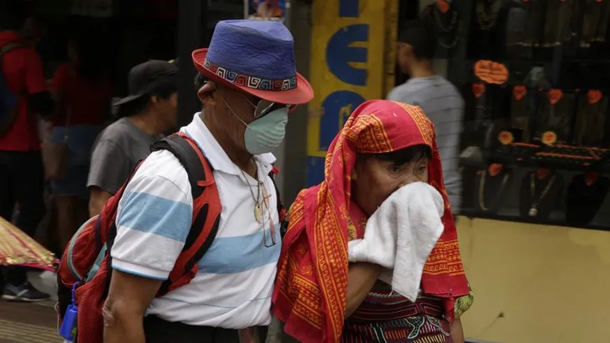 Medicina indígena y occidental se alían contra la pandemia en Panamá
