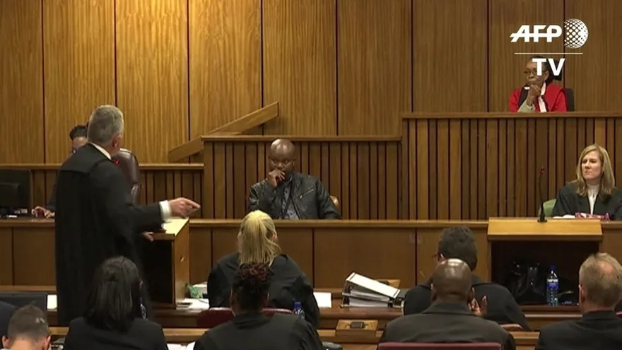 Abogado de Pistorius apela a emoción para reducir su condena