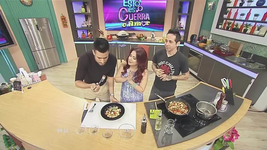 Prepara una pasta caprese junto a Male Sucre y Spencer Regueira