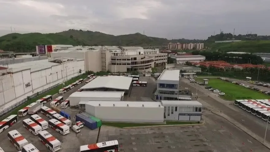 Usuarios critican adecuaciones al Metrobús