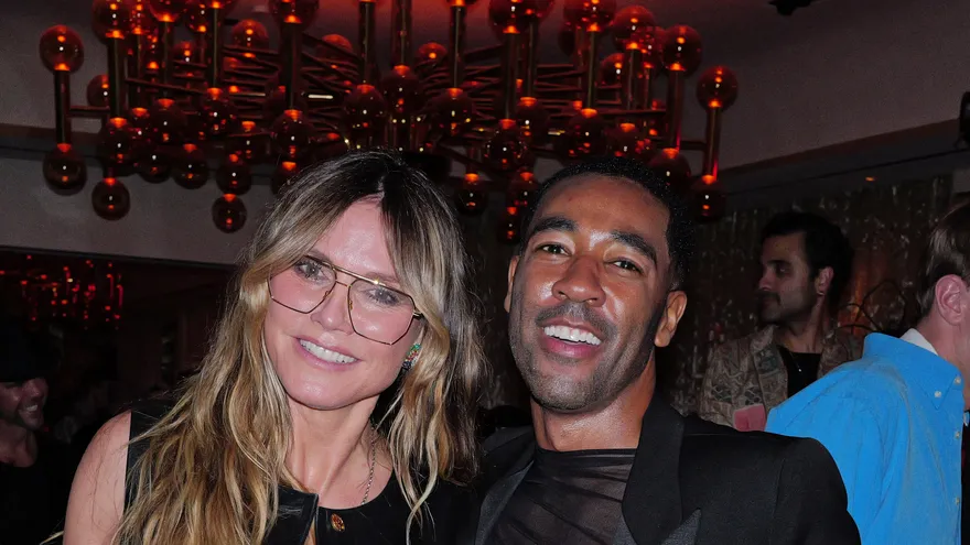 Foto archivo de Heidi Klum (izquierda) en un evento junto a Colman Domingo