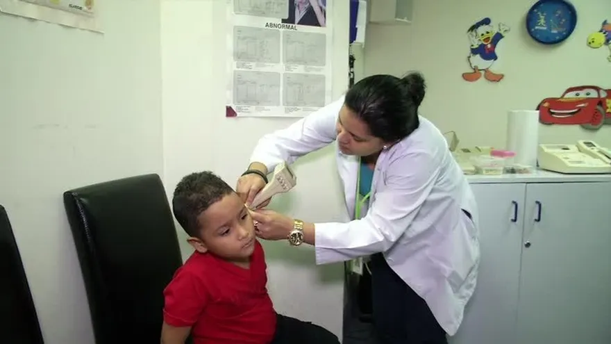 Niños con problemas auditivos