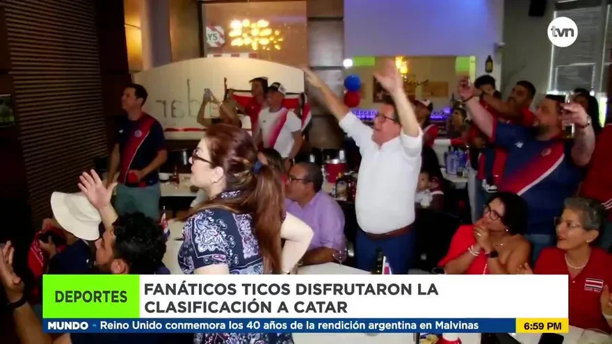Ticos celebran en Panamá clasificación al mundial