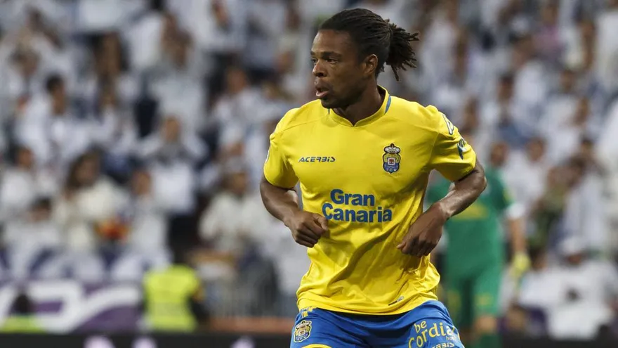 El francés Loïc Rémy deja Las Palmas para fichar por el Lille