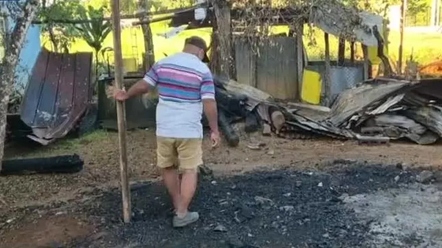 Incendio consume vivienda de dos adultos mayores en Chiriquí
