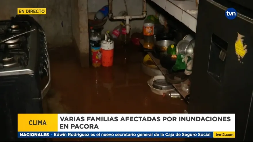 Familias afectadas por las lluvias este miércoles