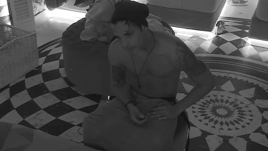 Los celos de Ángel crecen