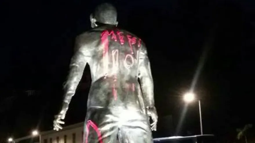 Sabotean la estatua de Cristiano Ronaldo