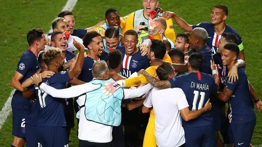 Tres jugadores del París SG dan positivo por covid-19