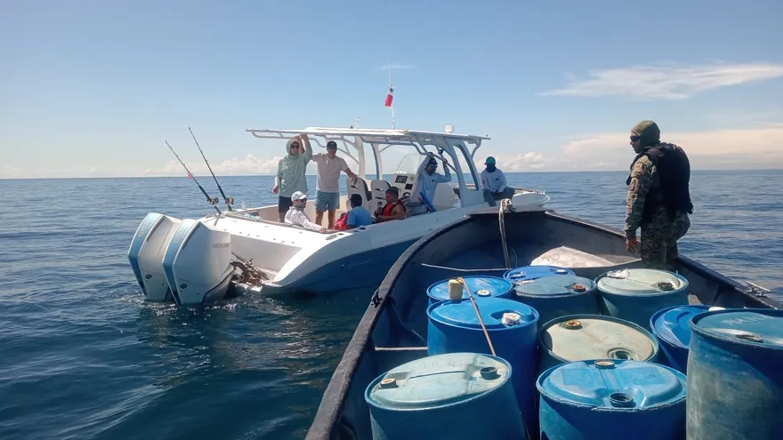 Senafront rescata navío a la deriva en Isla Taboga