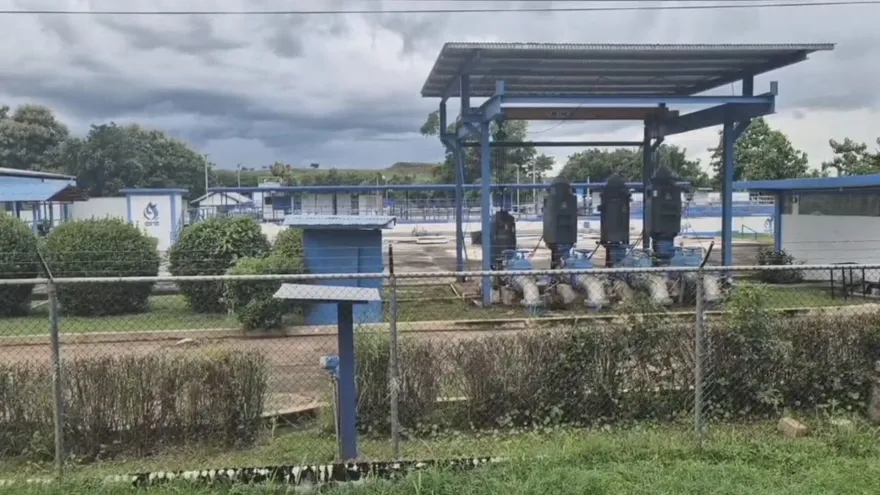 Falla eléctrica afecta potabilizadora de Santiago