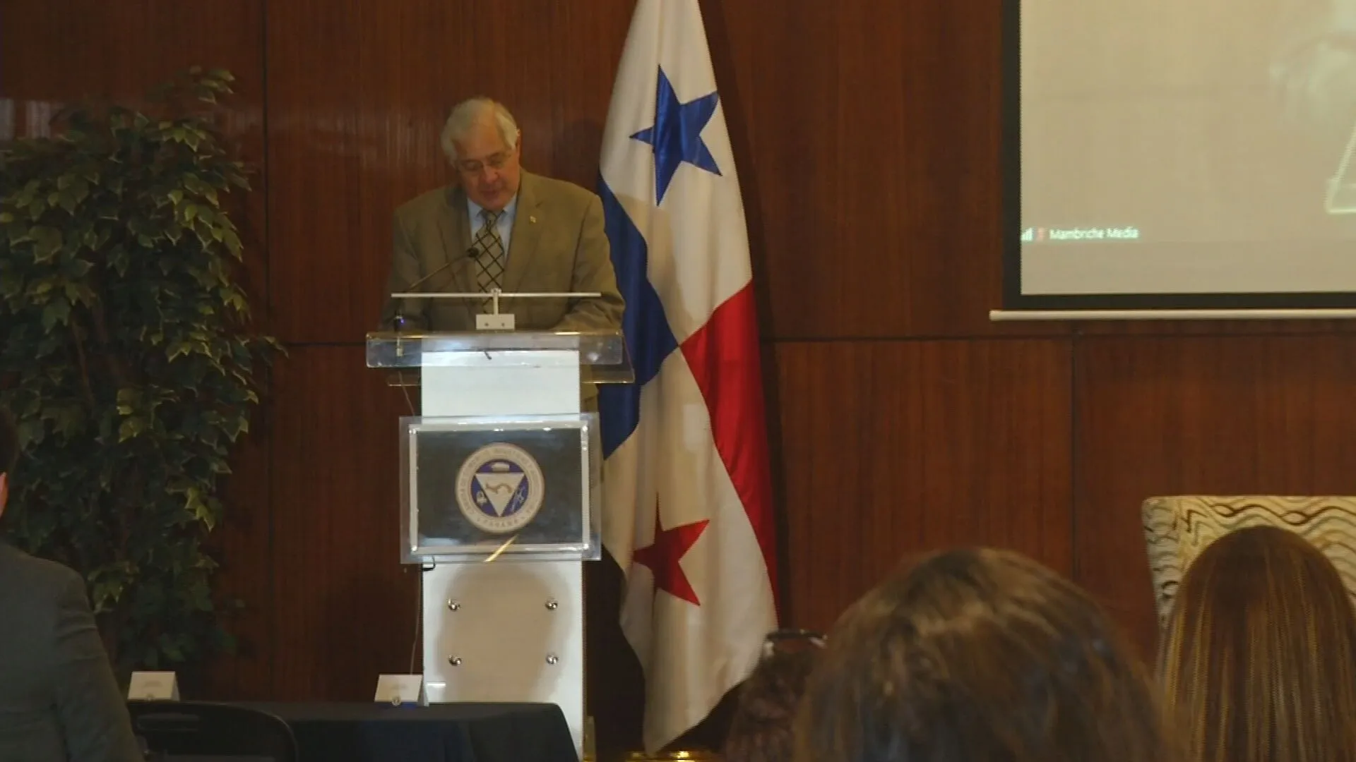 Cámara de Comercio, Industrias y Agropecuaria.