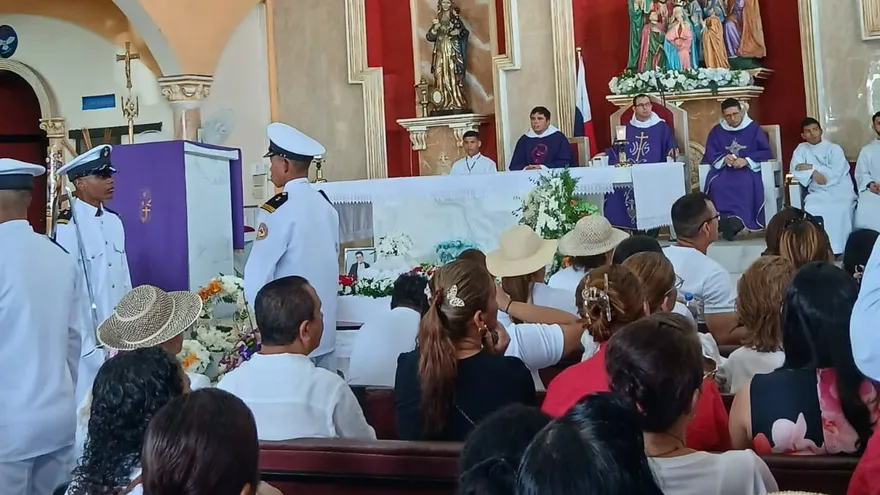 Ceremonia de despedida de Esteban De León Osorio