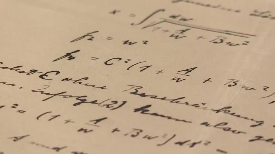 Donan a Museo Nobel primer texto de Einstein tras premio