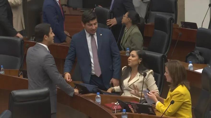 Diputados exponen fallas en escuelas durante periodo de incidencia en la Asamblea