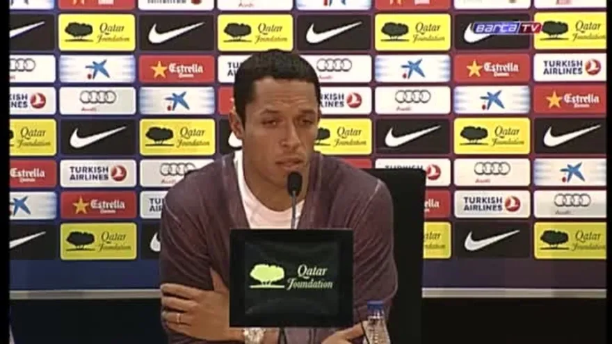 Adriano: "Quiero seguir jugando en el Barcelona"