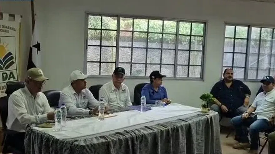 MIDA se reune con 14 gremios de productores en Bocas del Toro