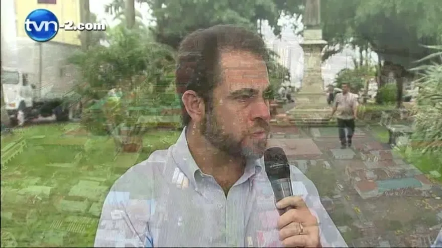 Se incendia caserón en Colón