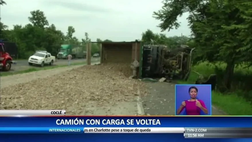 Camión se vuelca en Coclé