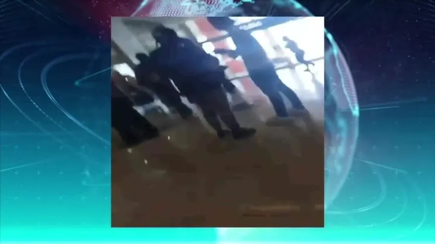 Seguridad herido, tras intento de robo en centro comercial