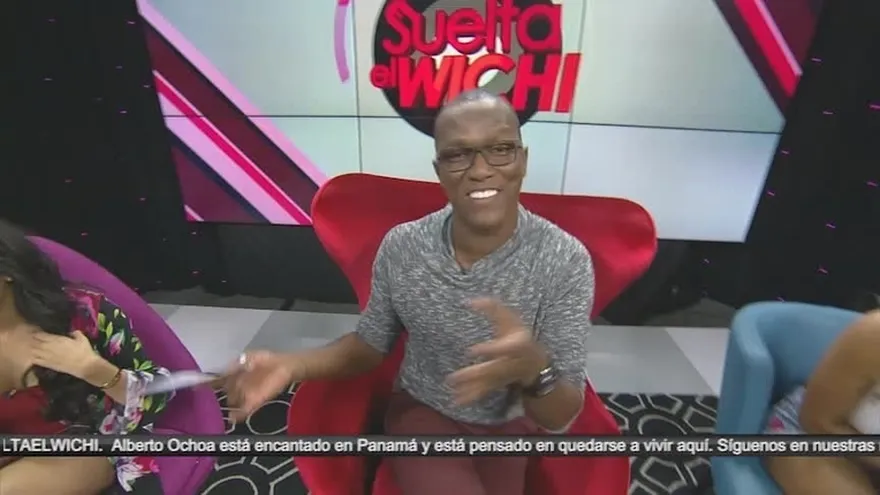 Novia de Kevin llama besucona a Genesis Arjona