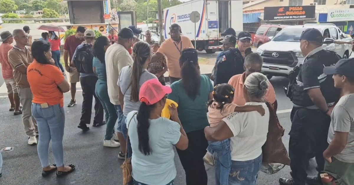 Residentes de Guadalupe, en La Chorrera, cierran la Interamericana y emplazan al Idaan por falta de agua