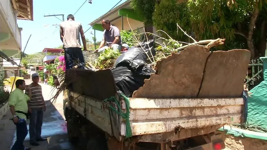 Colapsa vertedero de basura de Taboga