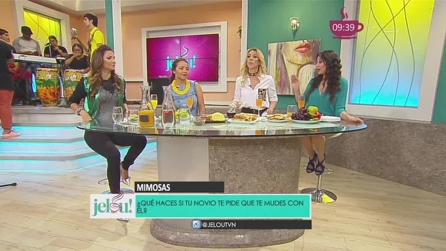 ¡Qué haces si tu novio te pide que te mudes con él!