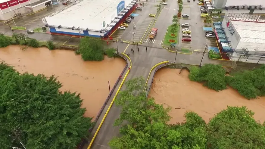 ¿Qué provoca las inundaciones en la capital panameña?