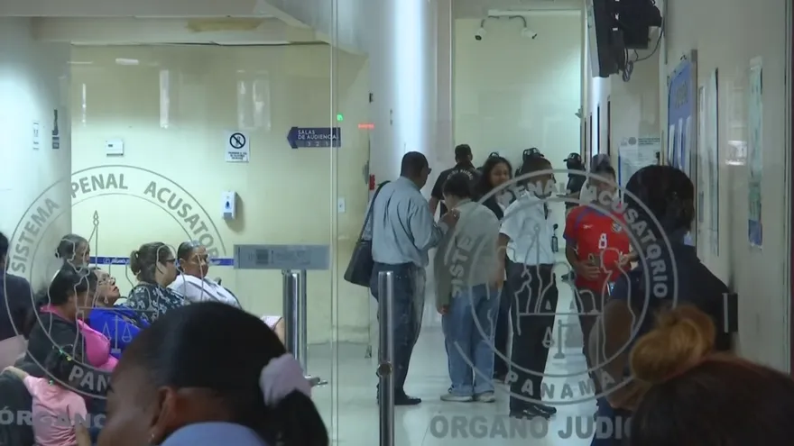 La audiencia busca formularle cargos a 60 personas.