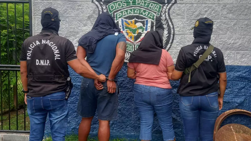 Operación 'Los Mellos' revela esquema de estafa familiar de autos en Panamá Oeste que afectó a más de 10 víctimas.