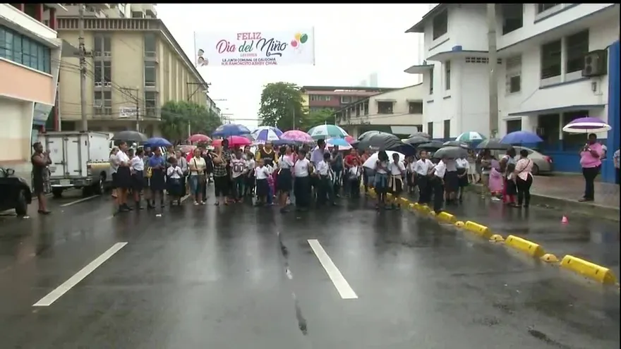 Cierre de calle por reubicación de escuela República de Venezuela