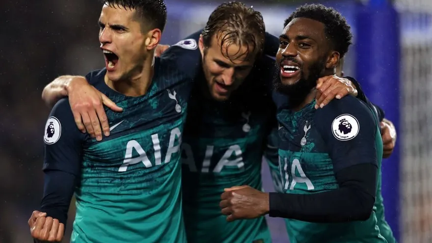 Kane y Lamela frenan la caída del Tottenham