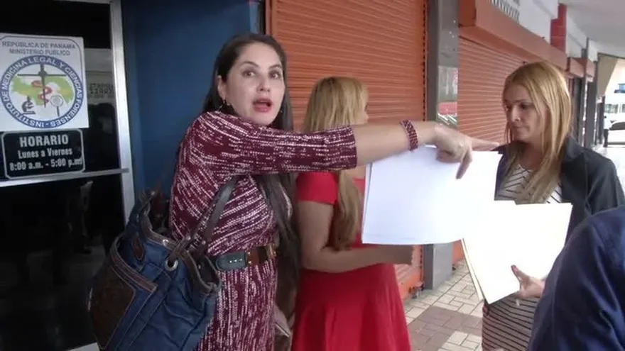 Políticos y sociedad civil analizan pelea entre diputadas