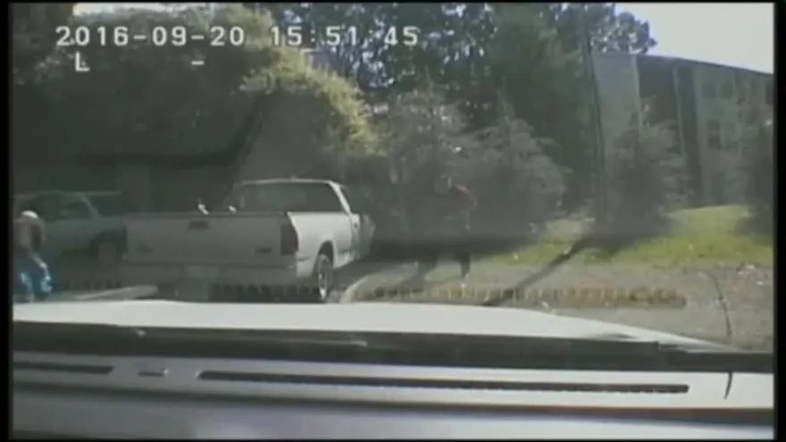 La Policía muestra los vídeos de la muerte de un afroamericano en Charlotte