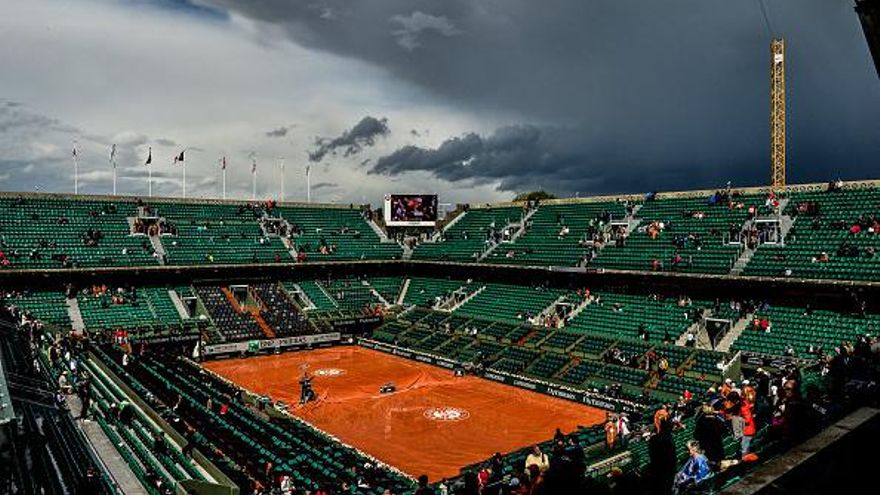 La lluvia impidió el desarrollo normal de la jornada en el Roland Garros
