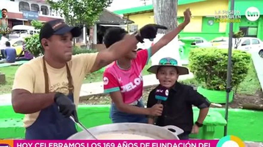 Alexis prepara un buen chicheme chorrerano