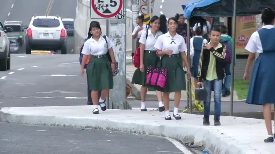 Padres de familia no quieren recuperar clases los sábados
