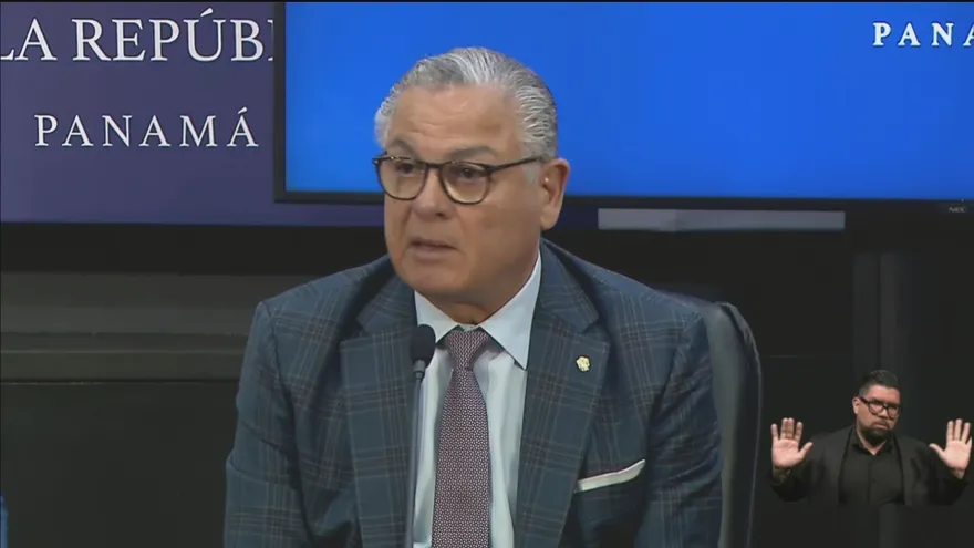 Anel Flores, contralor de la República