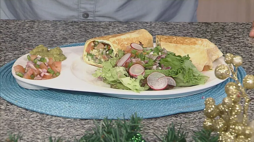 El chef Alexis prepara un rápido y fácil desayuno.